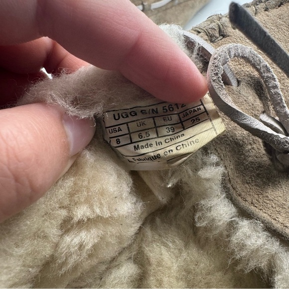 Ugg Dakota Suede Tan Moccasin Loafers - Picture 9 of 9